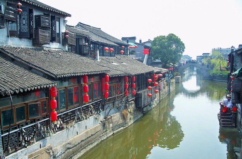 无密码定期、活期存折家人能在同市柜台查余额么？